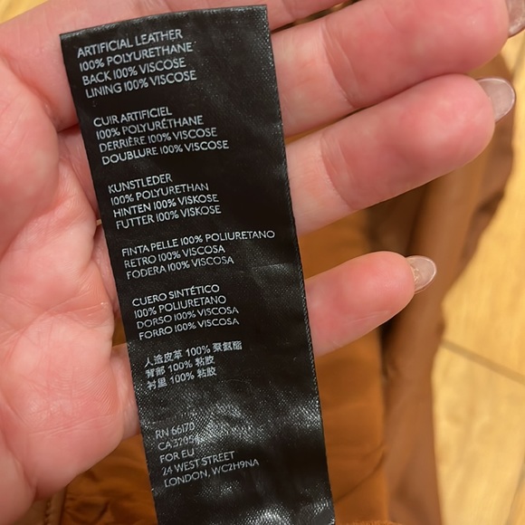 FREE PEOPLE Midnight Magic faux leather mini skirt in cognac. Size 10. - Picture 13 of 14